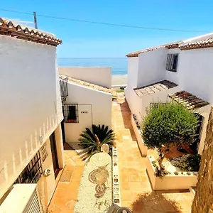 https://casa-jardin-del-mar.es-andalucia.com